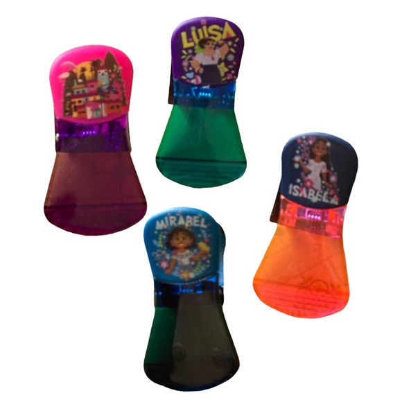 Disney Encanto Magnetic Bag Clips - Picture 3 of 5